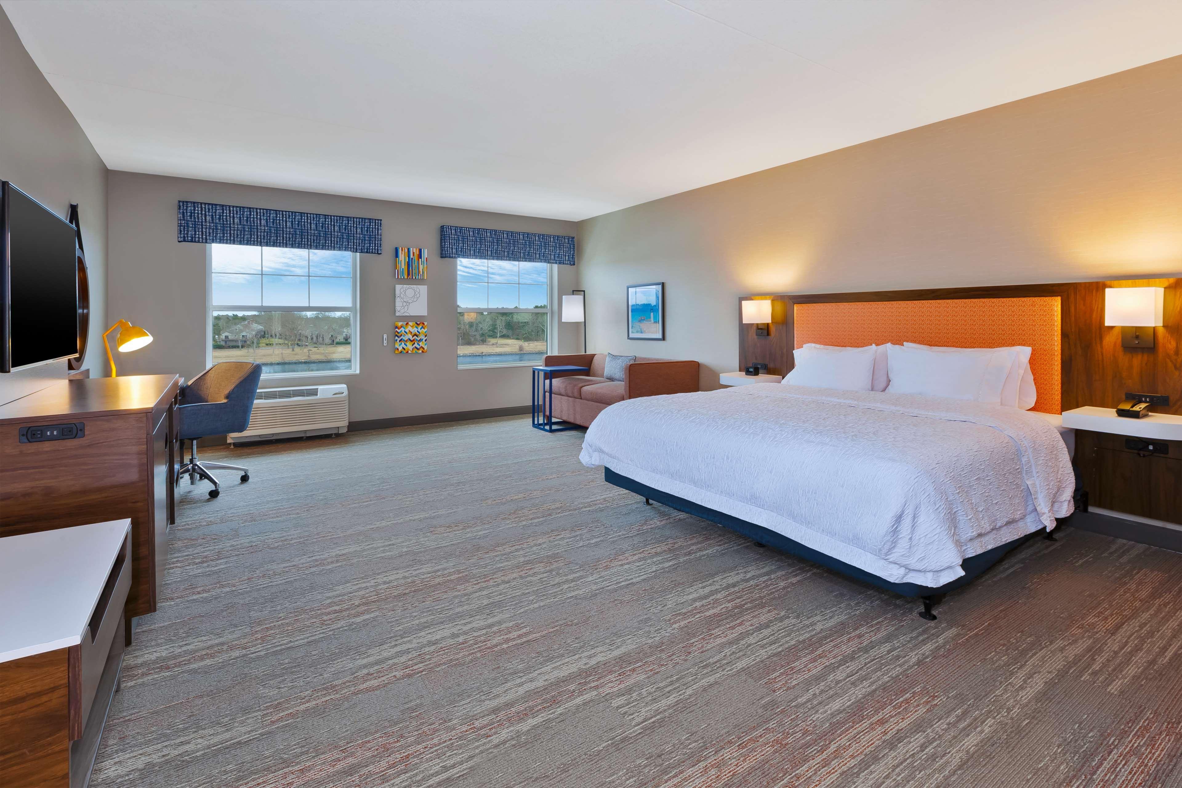 Hampton Inn Cape Cod Canal Борн Екстериор снимка