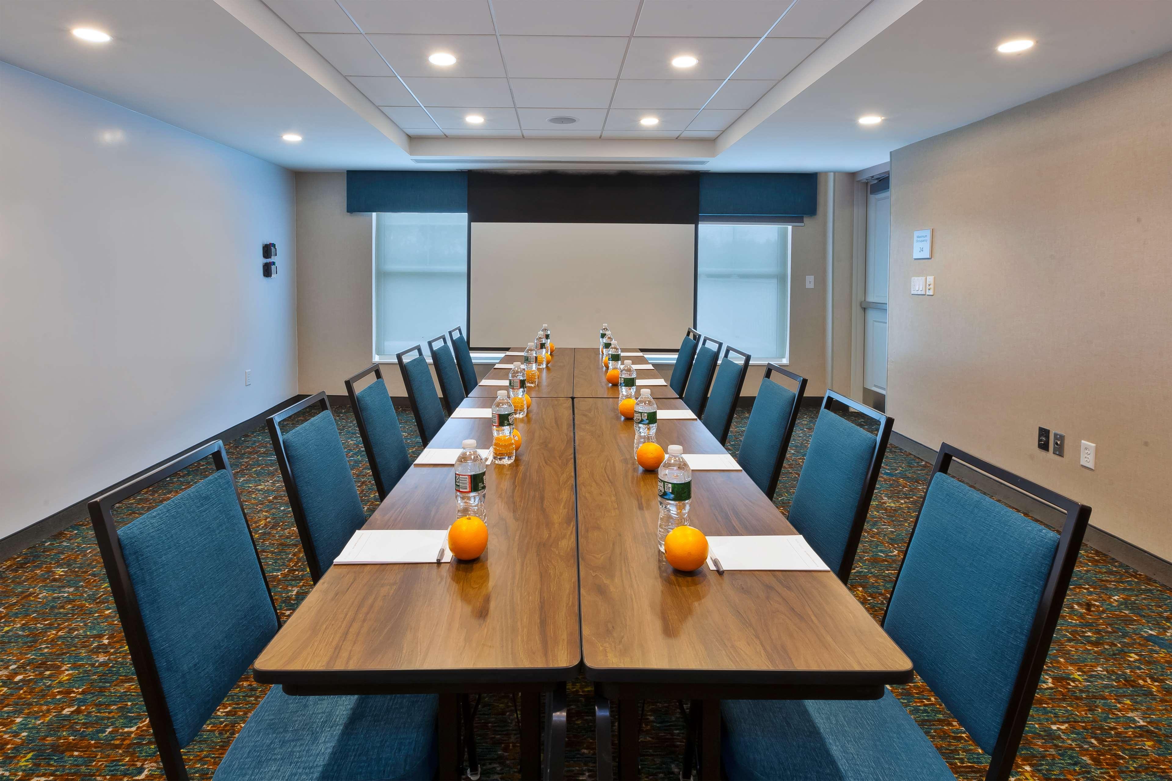 Hampton Inn Cape Cod Canal Борн Екстериор снимка