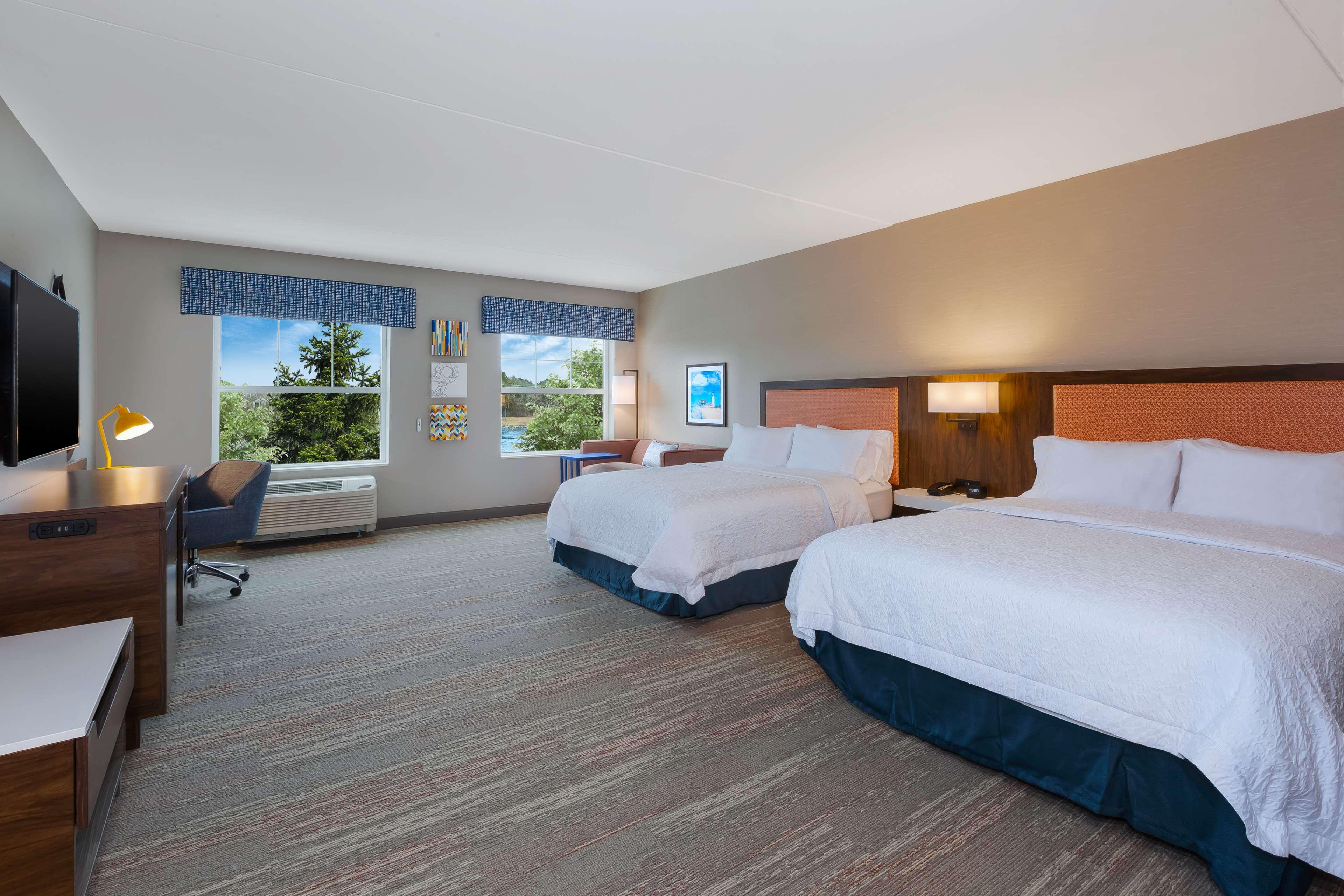 Hampton Inn Cape Cod Canal Борн Екстериор снимка