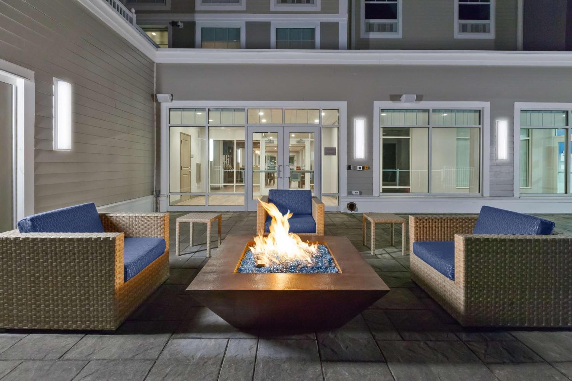 Hampton Inn Cape Cod Canal Борн Екстериор снимка