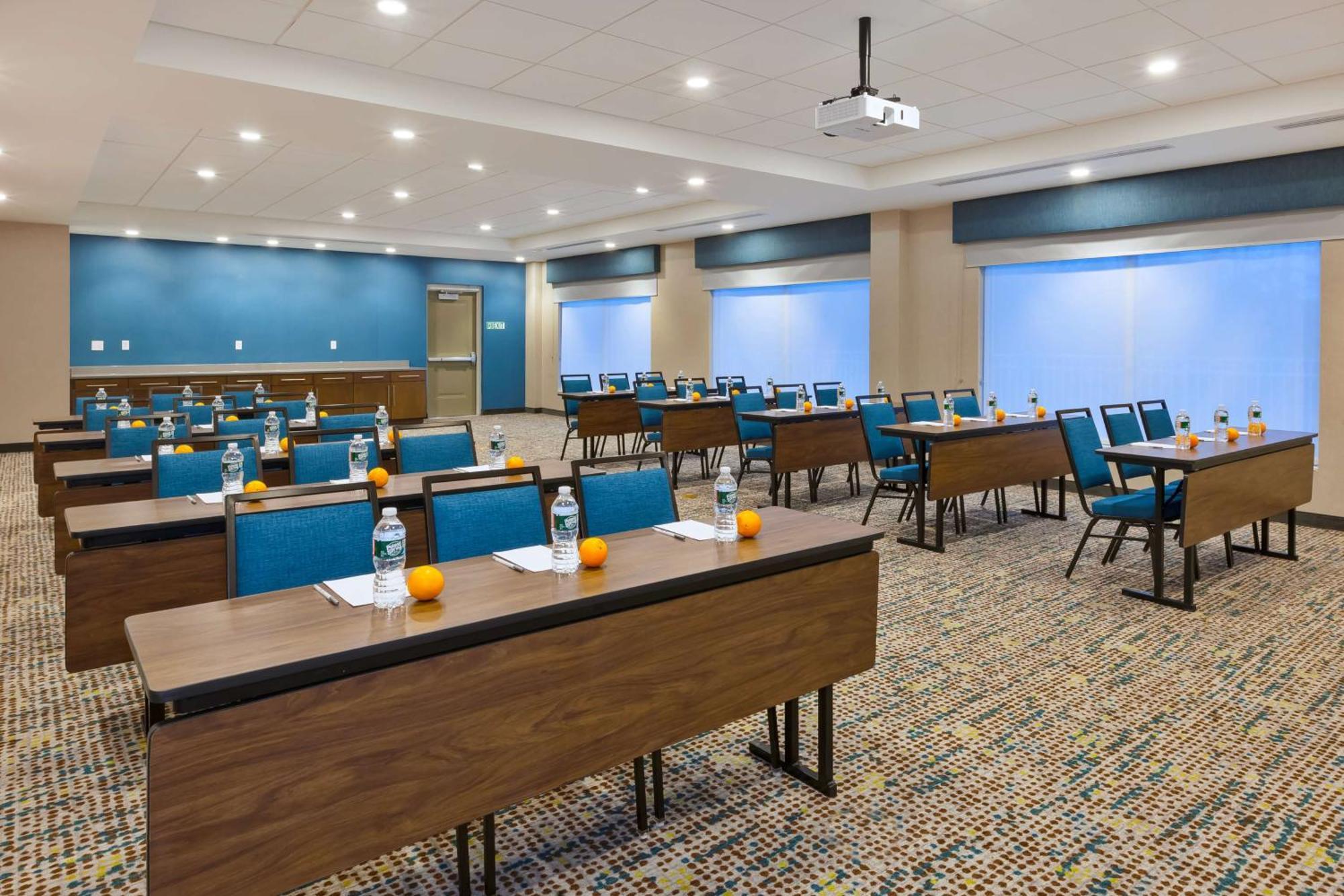 Hampton Inn Cape Cod Canal Борн Екстериор снимка